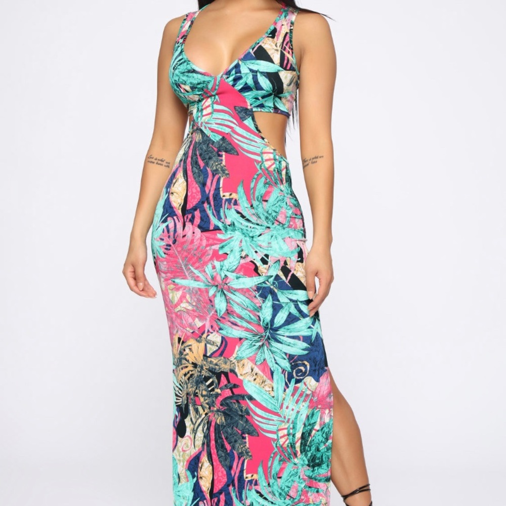 (M) Tropical Maxi Dress